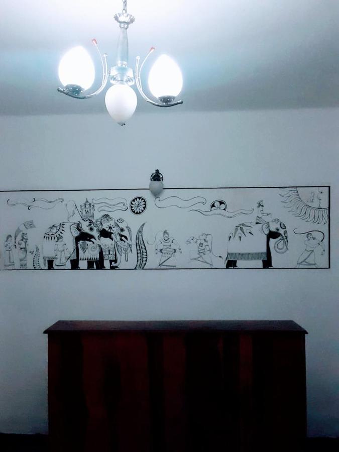 Black And White Kandy Guest House 02 Deiyannewela Zewnętrze zdjęcie