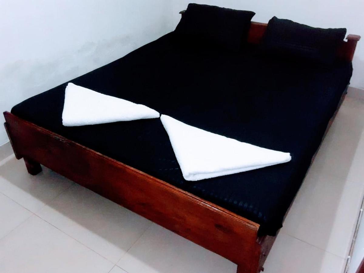 Black And White Kandy Guest House 02 Deiyannewela Zewnętrze zdjęcie