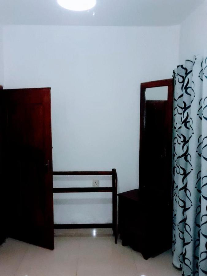 Black And White Kandy Guest House 02 Deiyannewela Zewnętrze zdjęcie